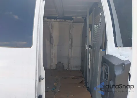 2005 Chevrolet Express from USA, damaged, VIN 1GCFG15X251132972